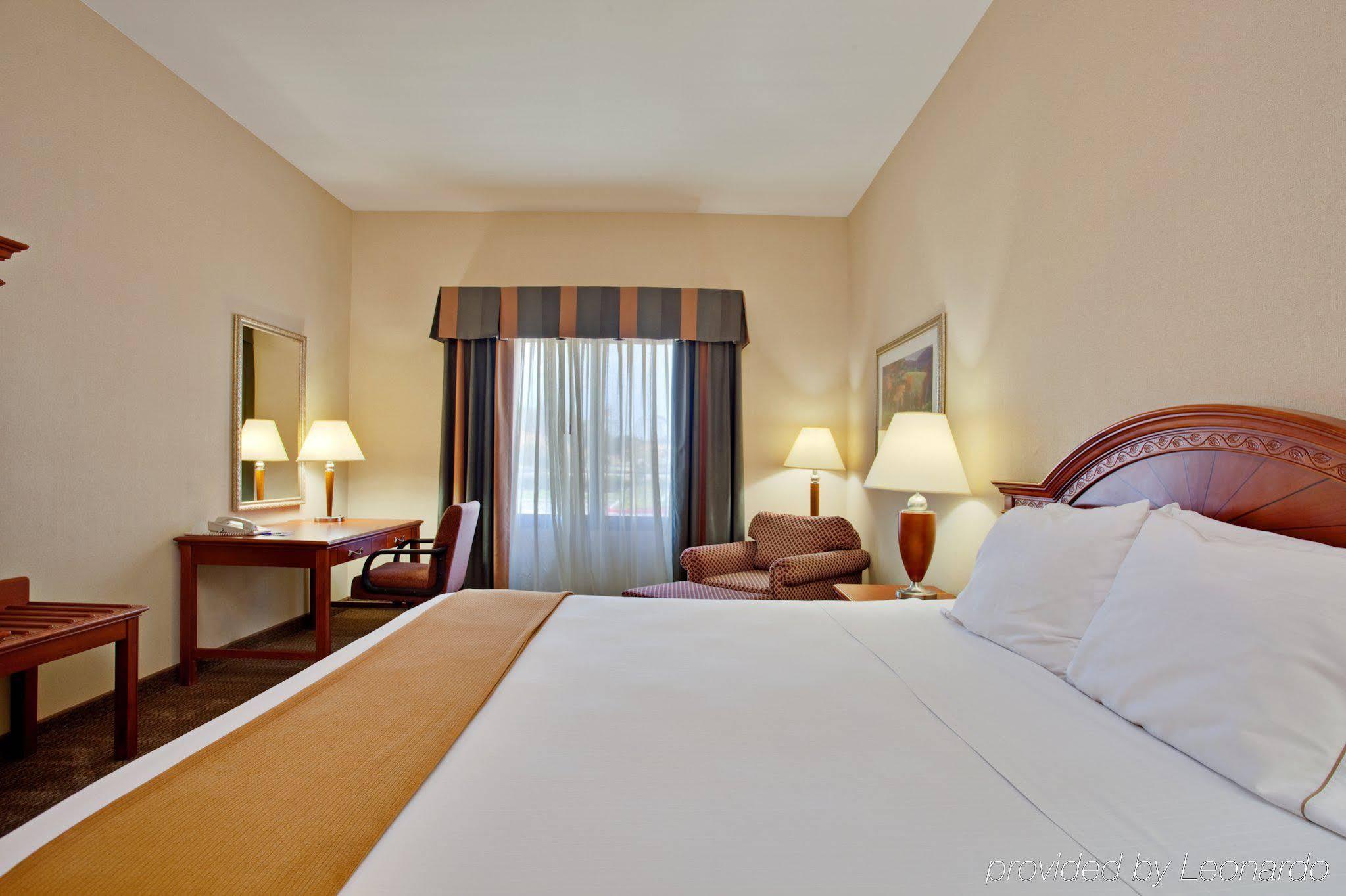 ОТЕЛЬ BEST WESTERN VALENCIA/SIX FLAGS INN & SUITES САНТА-КЛАРИТА, CA 3*  (США) - от 10454 RUB | NOCHI